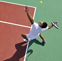 Tennis Player with Knee Pain Treated - Dr Lox